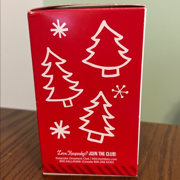 A Chris Mouse Christmas Hallmark Keepsake Ornament (2014) - Picture 8 of 13